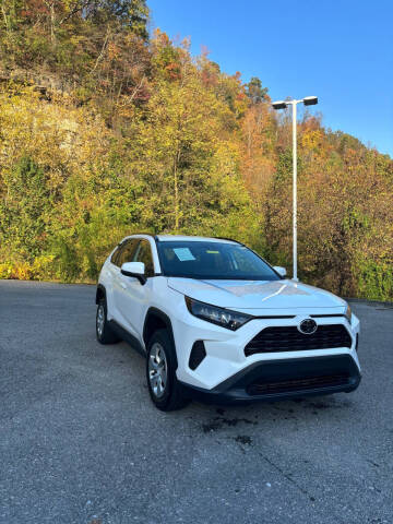 2019 Toyota RAV4 for sale at Mann Auto Outlet in Prestonsburg KY