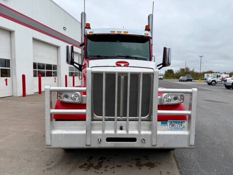 2022 Peterbilt 567