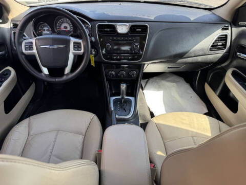 2013 Chrysler 200 Limited