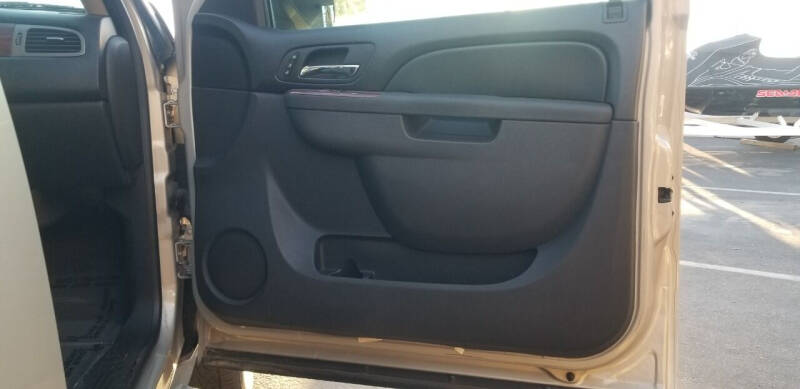2011 GMC Yukon XL SLT