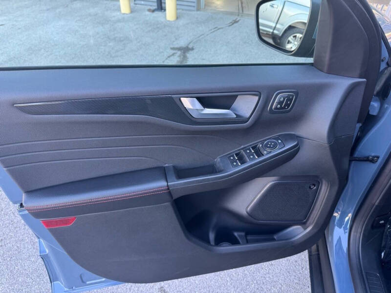 2023 Ford Escape ST-Line Select