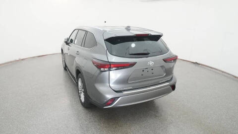 2026 Toyota Highlander Platinum