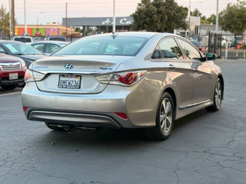 2013 Hyundai Sonata Hybrid