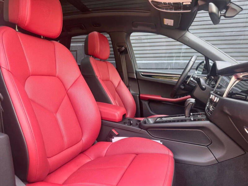 2026 Porsche Macan T