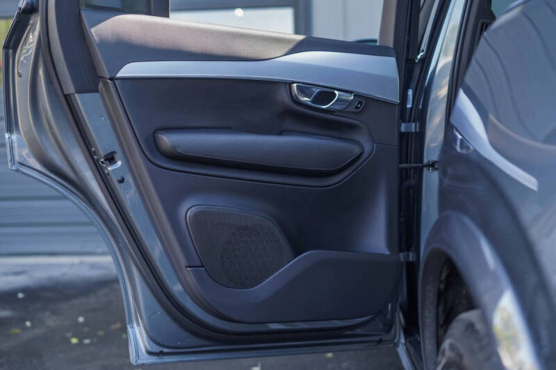 2018 Volvo XC90 T5 Momentum 7-Passenger