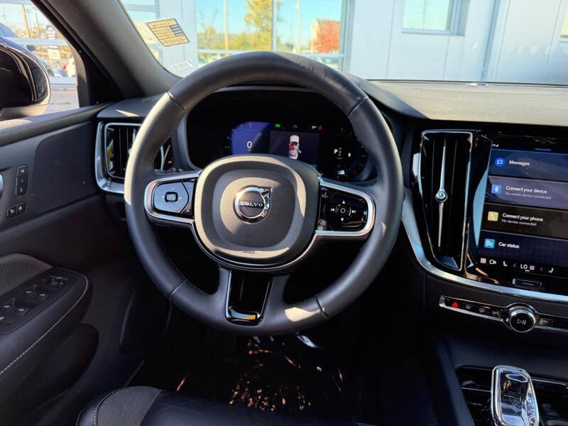 2024 Volvo S60 B5 Plus Black Edition