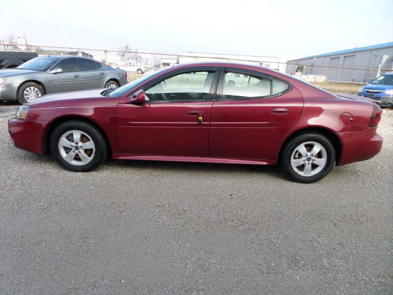 2005 Pontiac Grand Prix GT photo 5