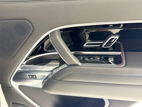 2023 Land Rover Range Rover P530 SE