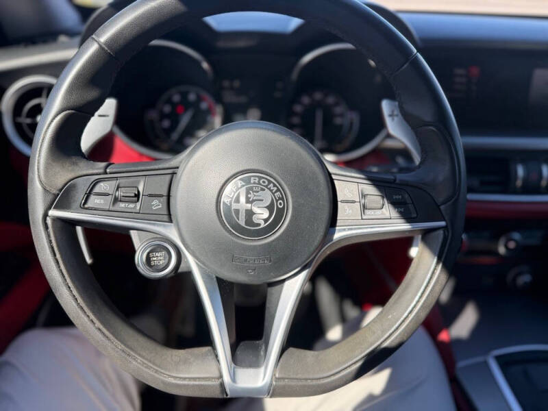 2018 Alfa Romeo Stelvio Sport