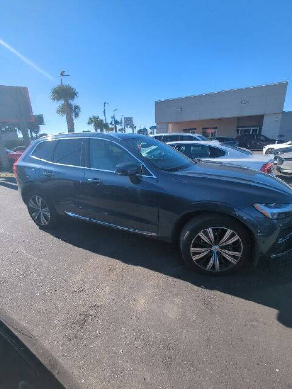 2023 Volvo XC60 B5 Plus Bright Theme