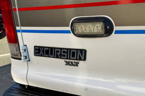 2005 Ford Excursion XLT