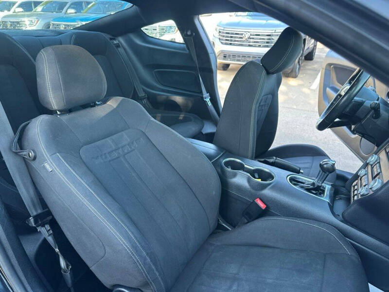 2021 Ford Mustang EcoBoost