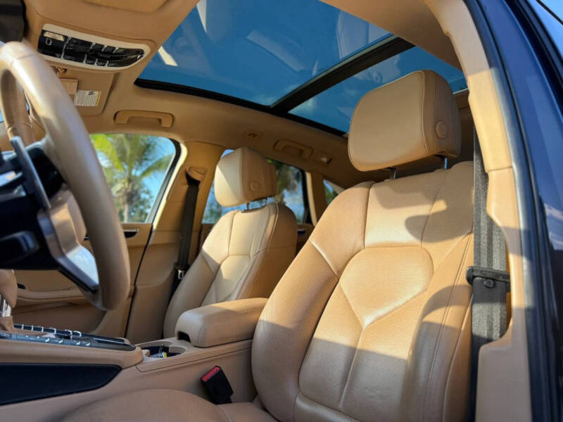 2016 Porsche Macan S