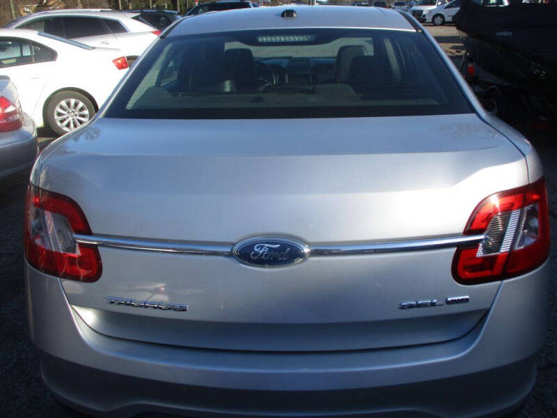 2011 Ford Taurus SEL