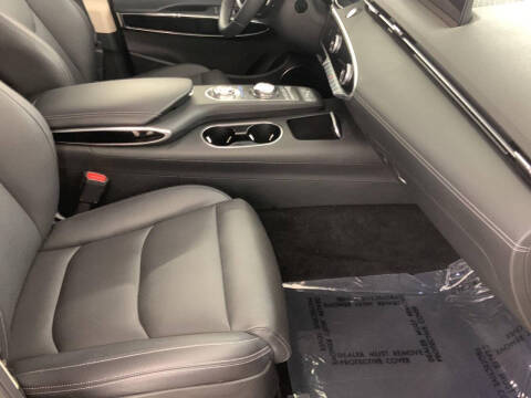 2025 Genesis GV70 2.5T Standard