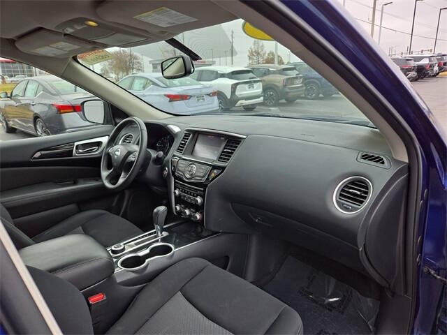 2019 Nissan Pathfinder SV