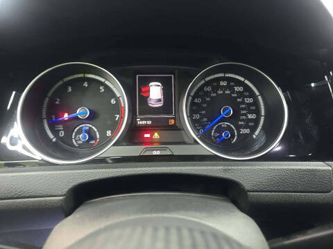 2016 Volkswagen Golf R 4Motion