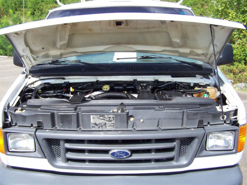 2005 Ford E-Series E-350 SD