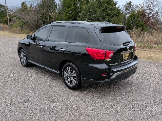 2020 Nissan Pathfinder S