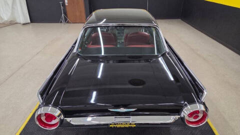 1962 Ford Thunderbird