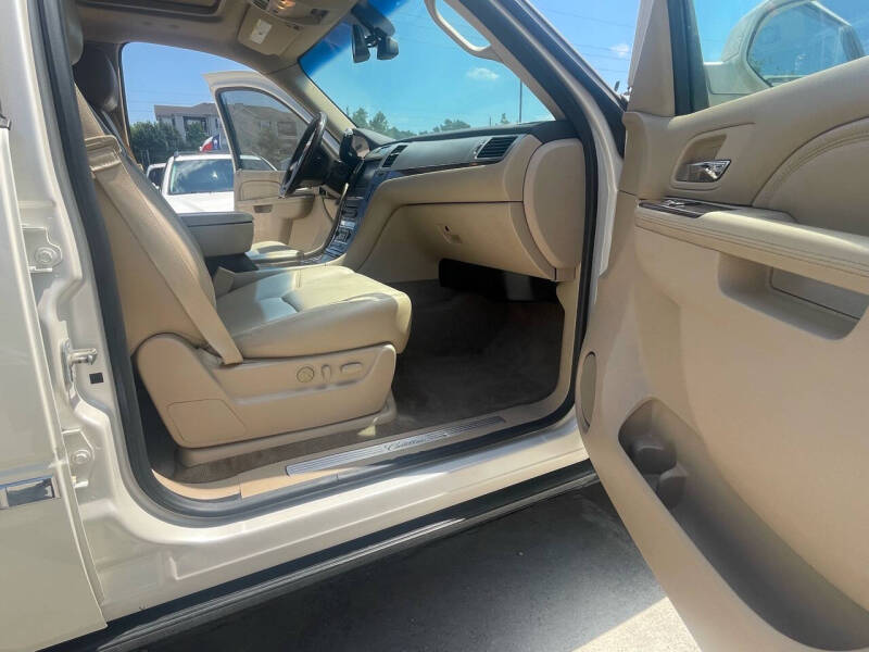 2013 Cadillac Escalade ESV Luxury