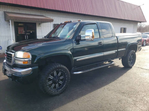 2005 GMC Sierra 2500HD for sale at Salem Auto Sales in Salem VA