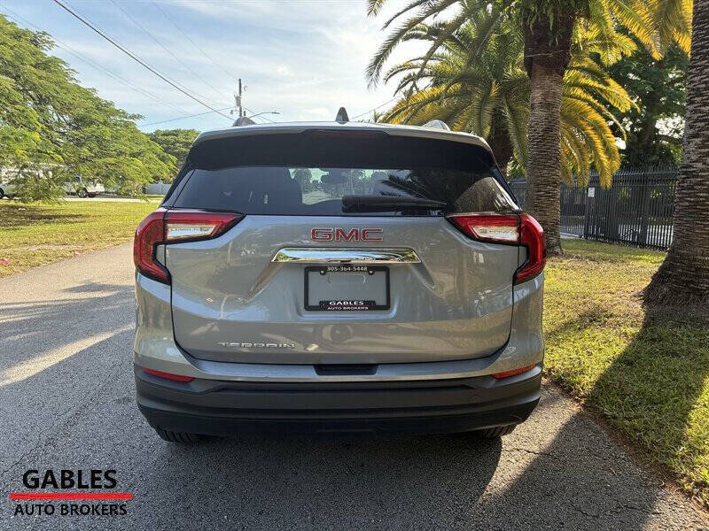 2024 GMC Terrain SLE