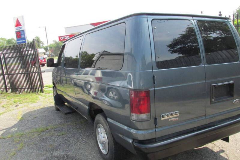 2013 Ford E-Series E-150