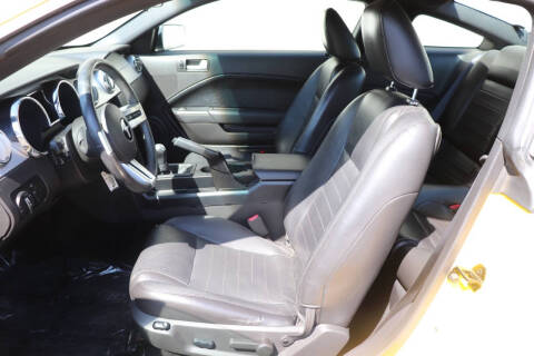 2005 Ford Mustang GT Premium