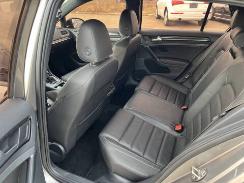 2015 Volkswagen Golf R 4Motion