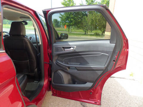 2022 Ford Edge Titanium