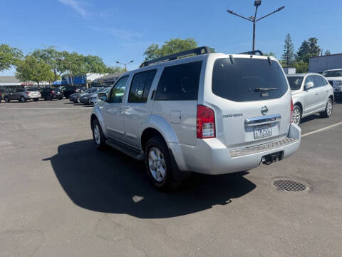 2012 Nissan Pathfinder S
