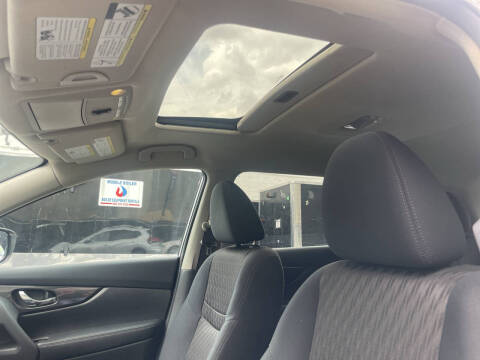 2017 Nissan Rogue SV