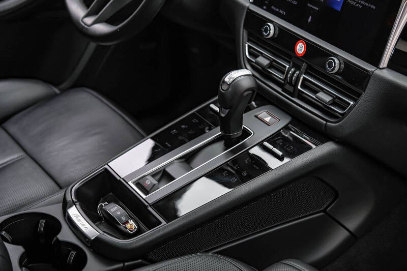 2024 Porsche Macan
