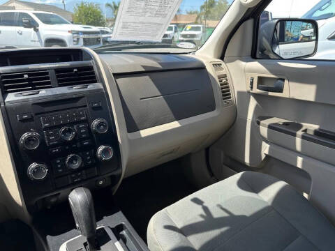 2011 Ford Escape XLS