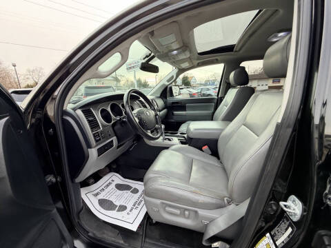 2013 Toyota Sequoia SR5