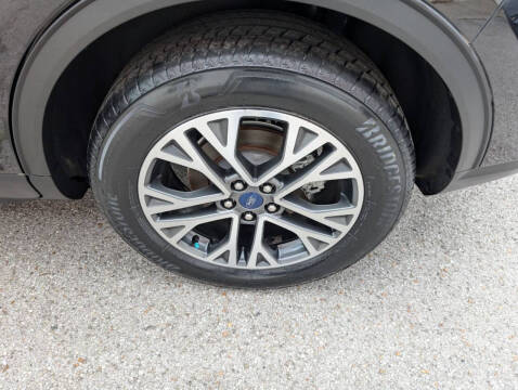 2020 Ford Escape SEL