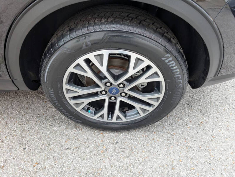 2020 Ford Escape SEL