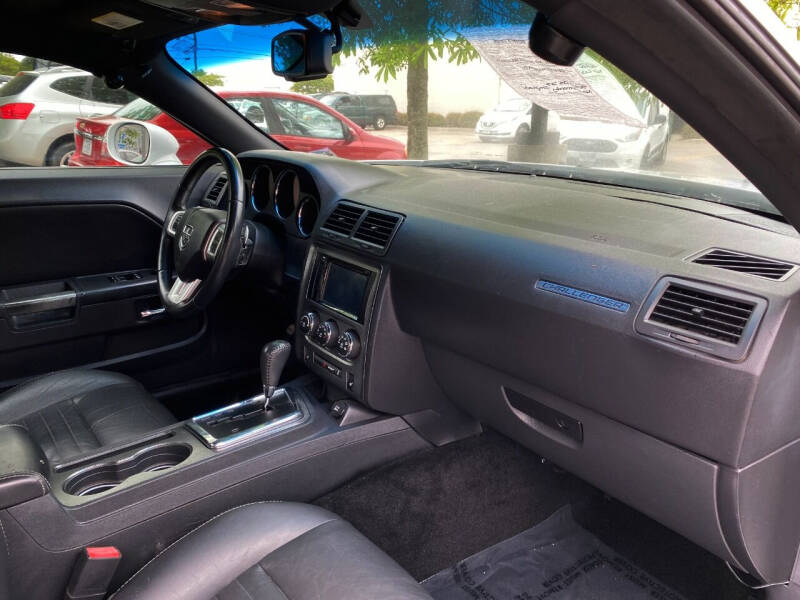 2012 Dodge Challenger R/T Plus
