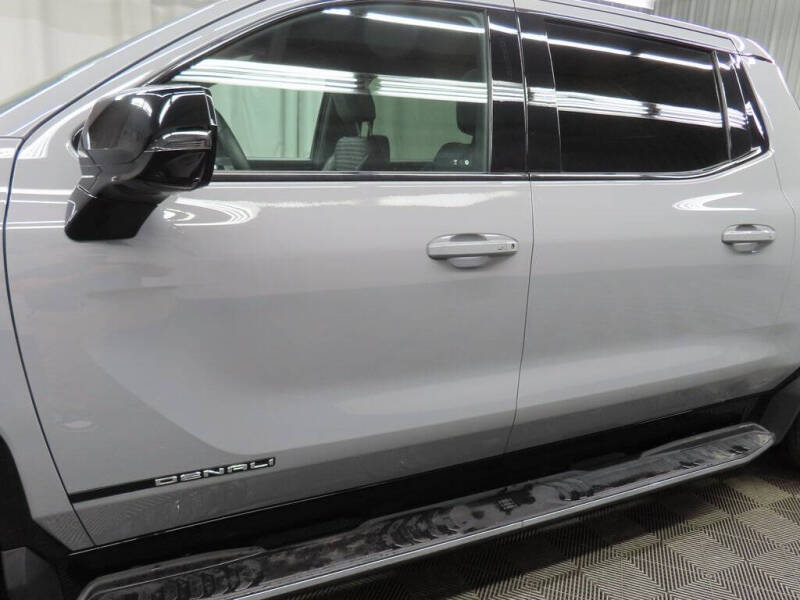 2025 GMC Sierra EV Denali