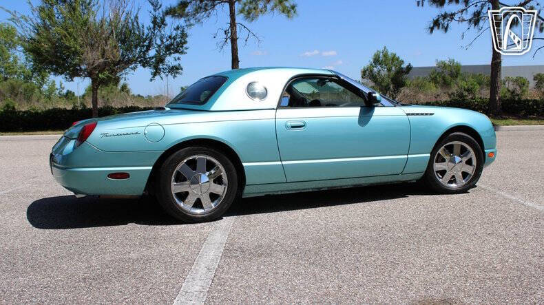 2002 Ford Thunderbird Deluxe