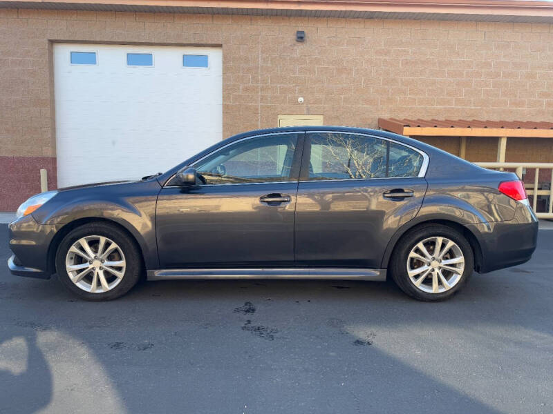 Image 5 of 2013 Subaru Legacy 2.5i Premium