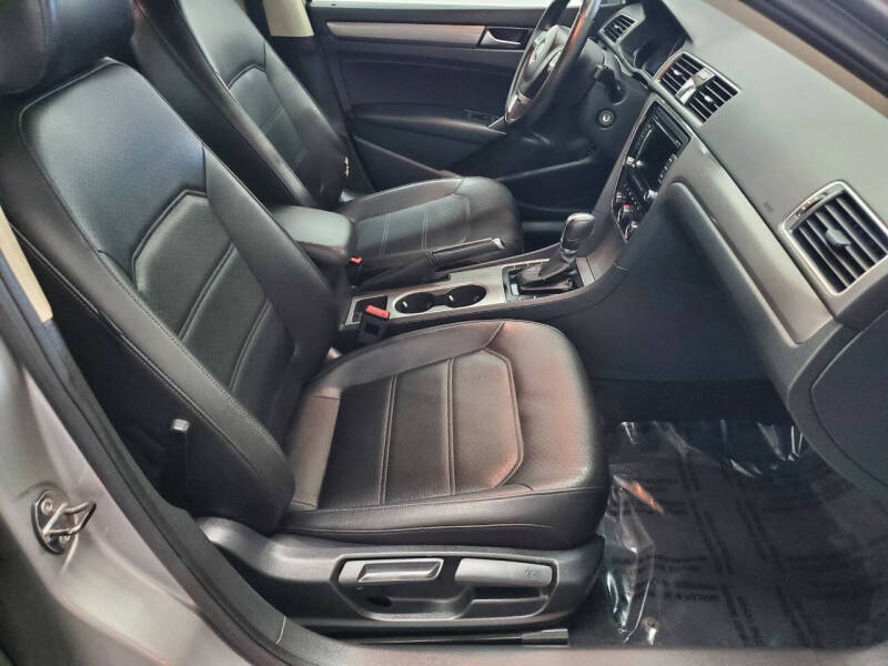 2014 Volkswagen Passat 1.8T SE