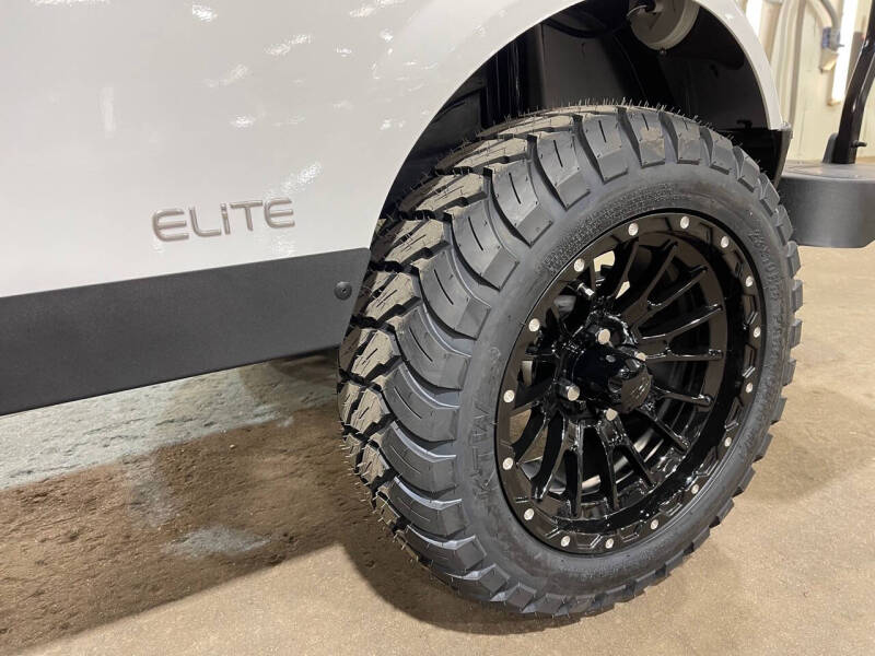 2025 E-Z-GO Express 6 ELiTE Lithium