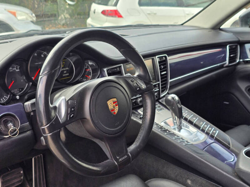 2013 Porsche Panamera 4