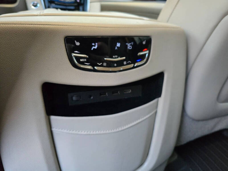 2017 Cadillac Escalade Premium Luxury