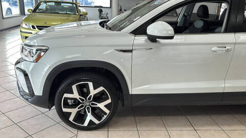 2023 Volkswagen Taos SEL 4Motion