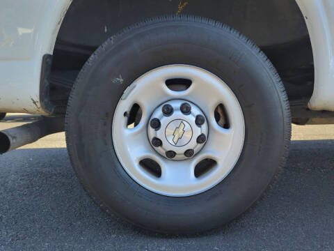 2024 Chevrolet Express 2500