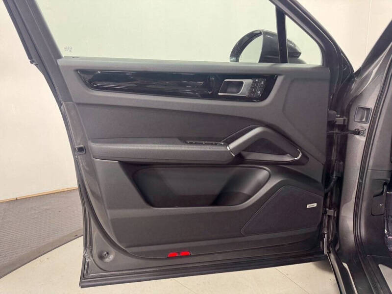 2023 Porsche Cayenne