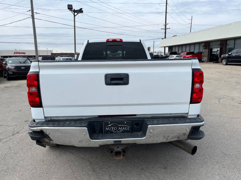 2015 Chevrolet Silverado 3500HD LTZ photo 9